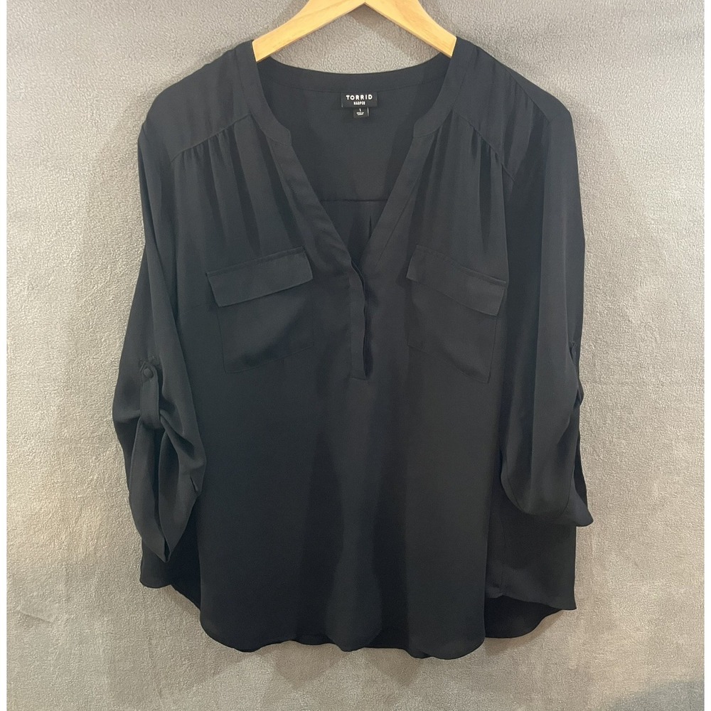 Torrid Womens Harper Blouse Roll Tab Sleeve Georgette Black Office Top Size 1X